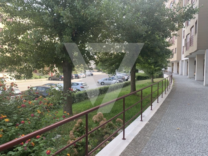 Loja para Venda em Ramalde Foto 9