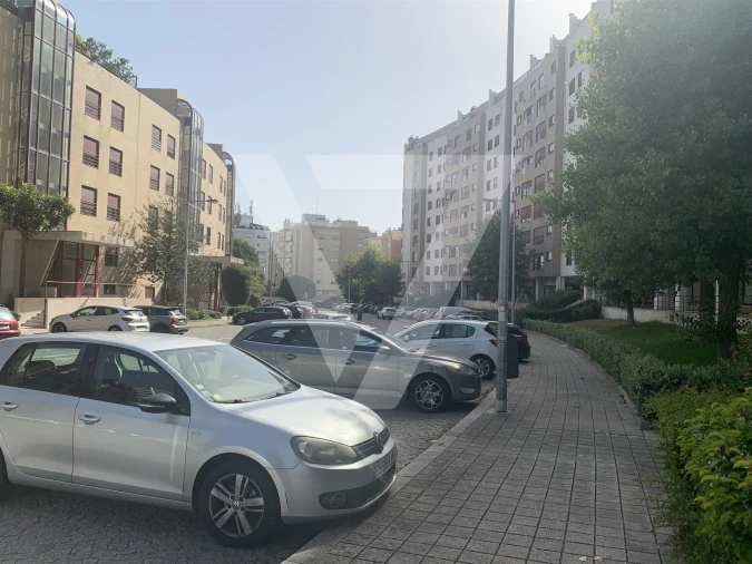 Loja para Venda em Ramalde Foto 3