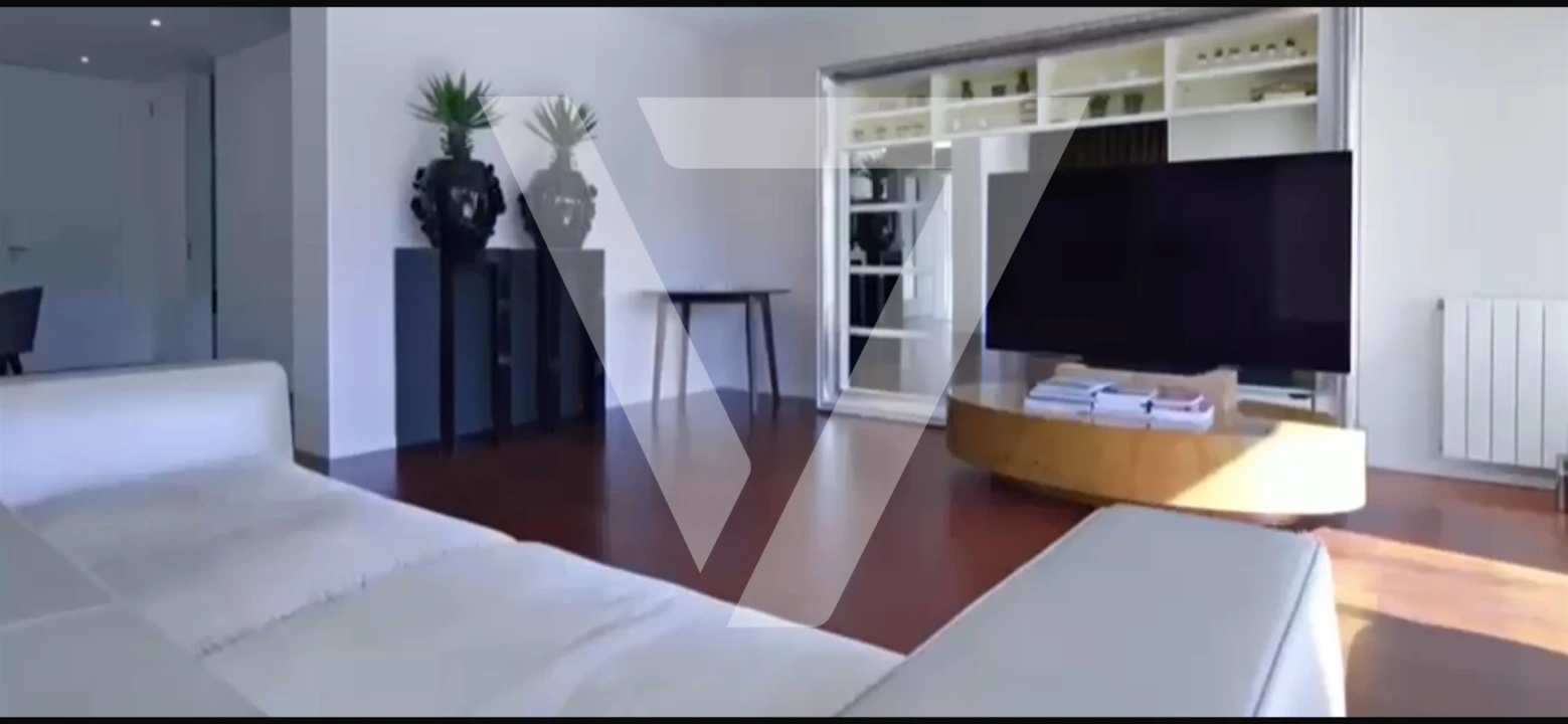 Moradia T4 para Venda em Gulpilhares e Valadares Foto 3