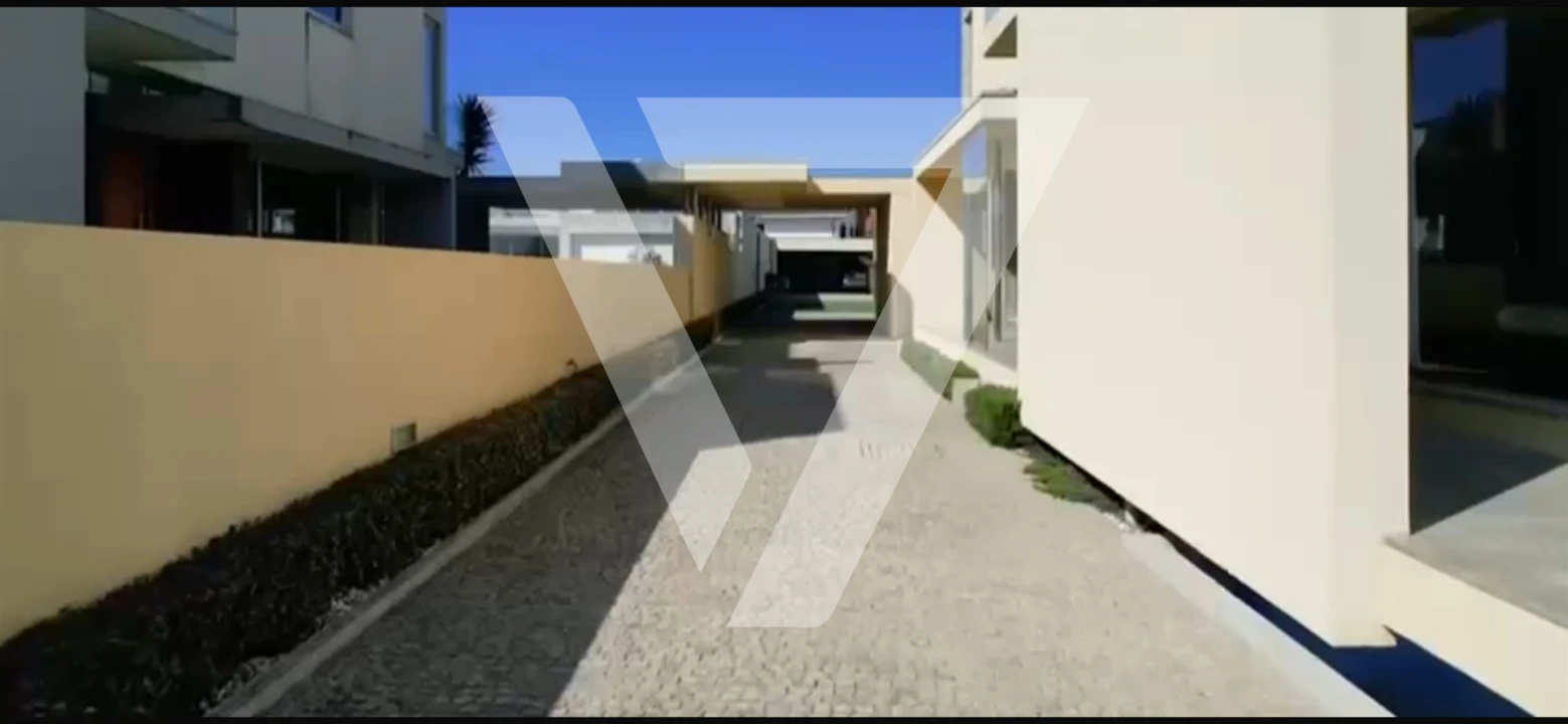 Moradia T4 para Venda em Gulpilhares e Valadares Foto 34