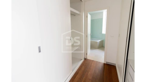 Apartamento T4 para Venda em Funchal (São Pedro)