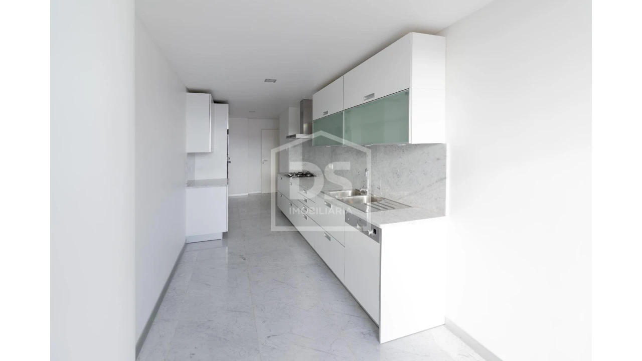 Apartamento T4 para Venda em Funchal (São Pedro) Foto 4