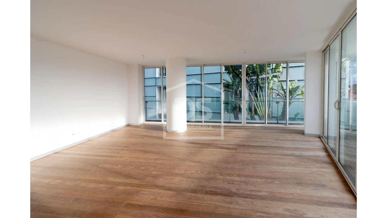 Apartamento T4 para Venda em Funchal (São Pedro) Foto 3