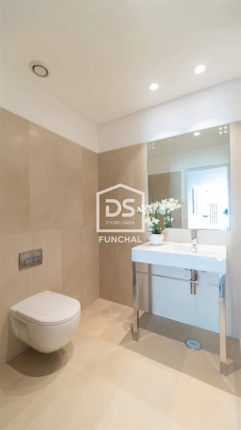 Apartamento T4 para Venda em Funchal (São Pedro)
