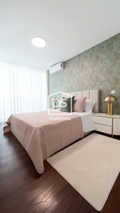 Apartamento T4 para Venda em Funchal (São Pedro)