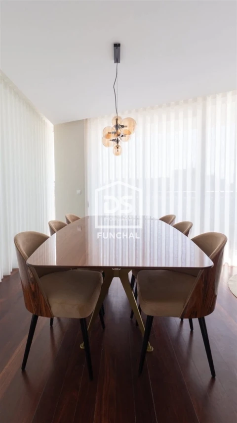 Apartamento T4 para Venda em Funchal (São Pedro)