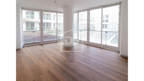 Apartamento T3 para Venda em Funchal (São Pedro)