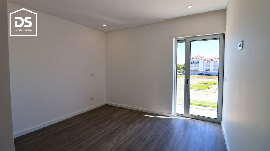 Apartamento T3 para Venda em Currelos, Papízios e Sobral Foto 30