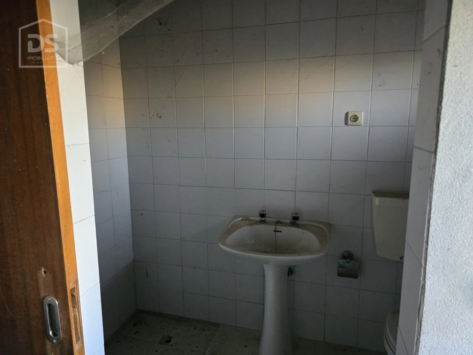 Moradia T0 para Venda em Silgueiros Foto 10