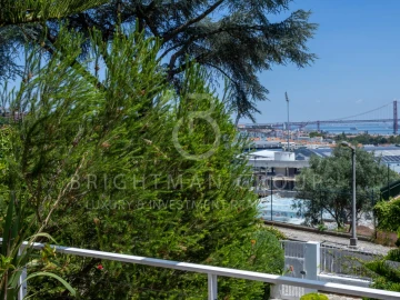 Moradia T6 para Venda em Belém