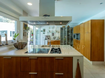 Moradia T6 para Venda em Belém