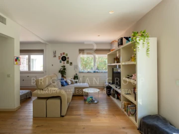 Moradia T6 para Venda em Belém