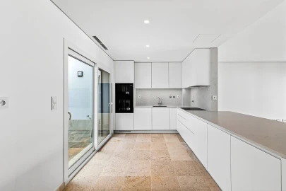 Apartamento T3 para Venda em Póvoa de Santo Adrião e Olival Basto