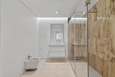 Apartamento T3 para Venda em Póvoa de Santo Adrião e Olival Basto