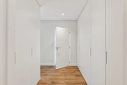 Apartamento T3 para Venda em Póvoa de Santo Adrião e Olival Basto