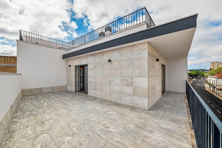 Apartamento T3 para Venda em Póvoa de Santo Adrião e Olival Basto Foto 42