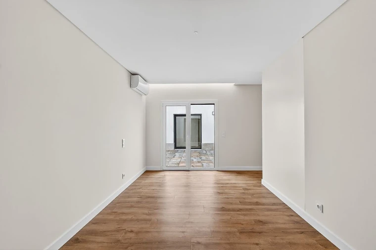 Apartamento T3 para Venda em Póvoa de Santo Adrião e Olival Basto Foto 9