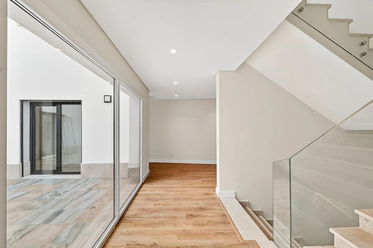 Apartamento T3 para Venda em Póvoa de Santo Adrião e Olival Basto Foto 8