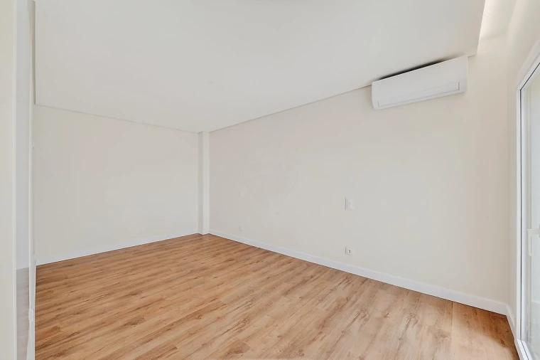 Apartamento T3 para Venda em Póvoa de Santo Adrião e Olival Basto Foto 10