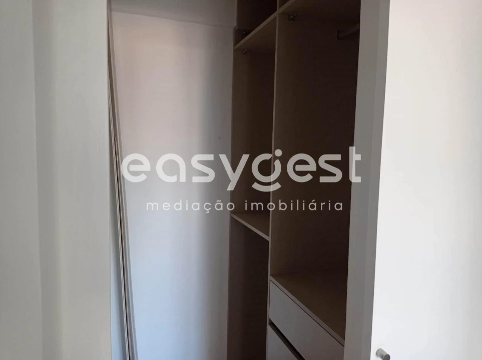 Apartamento T3 para Venda em Campo de Ourique Foto 5