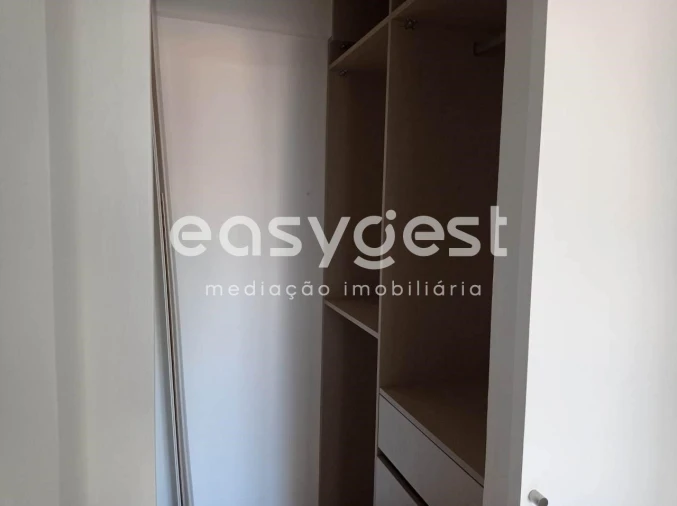 Apartamento T3 para Venda em Campo de Ourique Foto 5