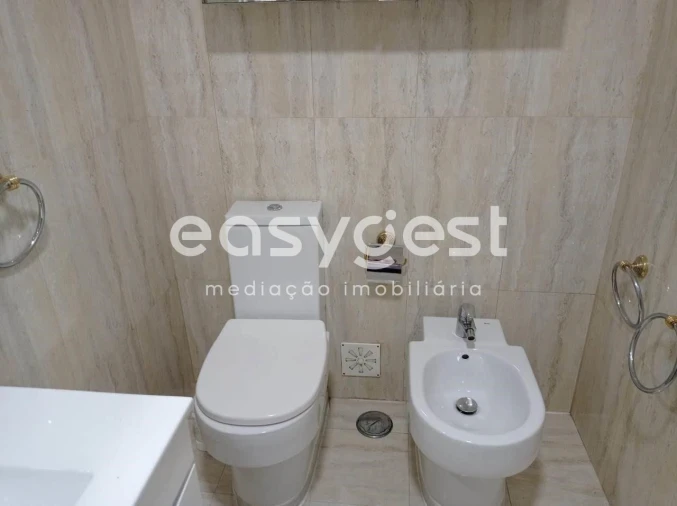 Apartamento T3 para Venda em Campo de Ourique Foto 7