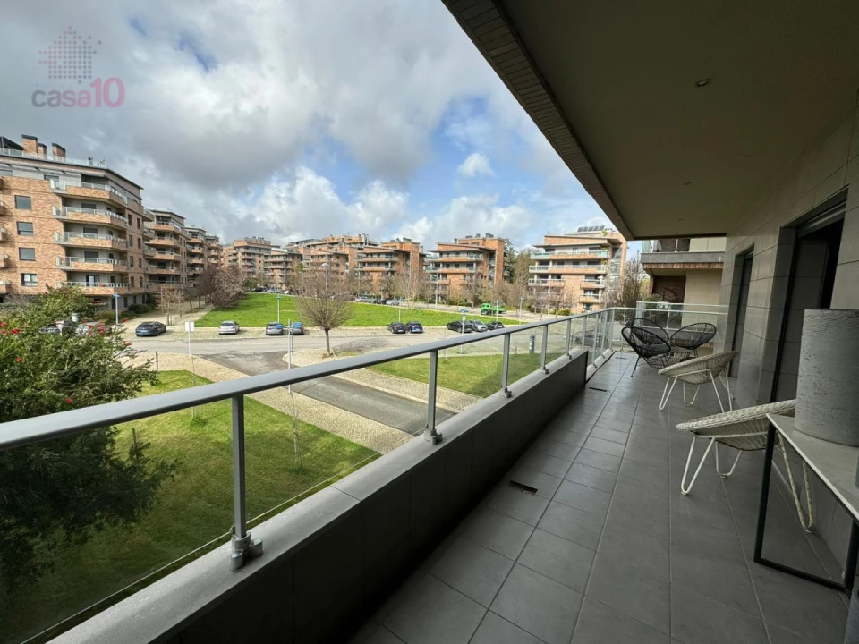 Apartamento T5 para Venda em Moscavide e Portela Foto 1