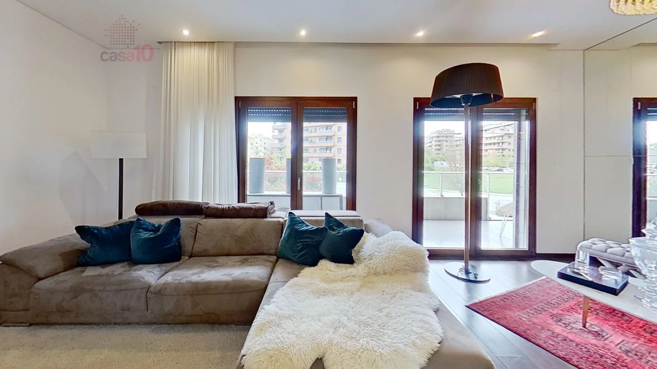 Apartamento T5 para Venda em Moscavide e Portela Foto 5