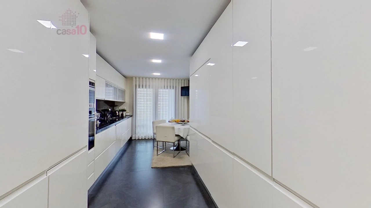 Apartamento T5 para Venda em Moscavide e Portela Foto 8