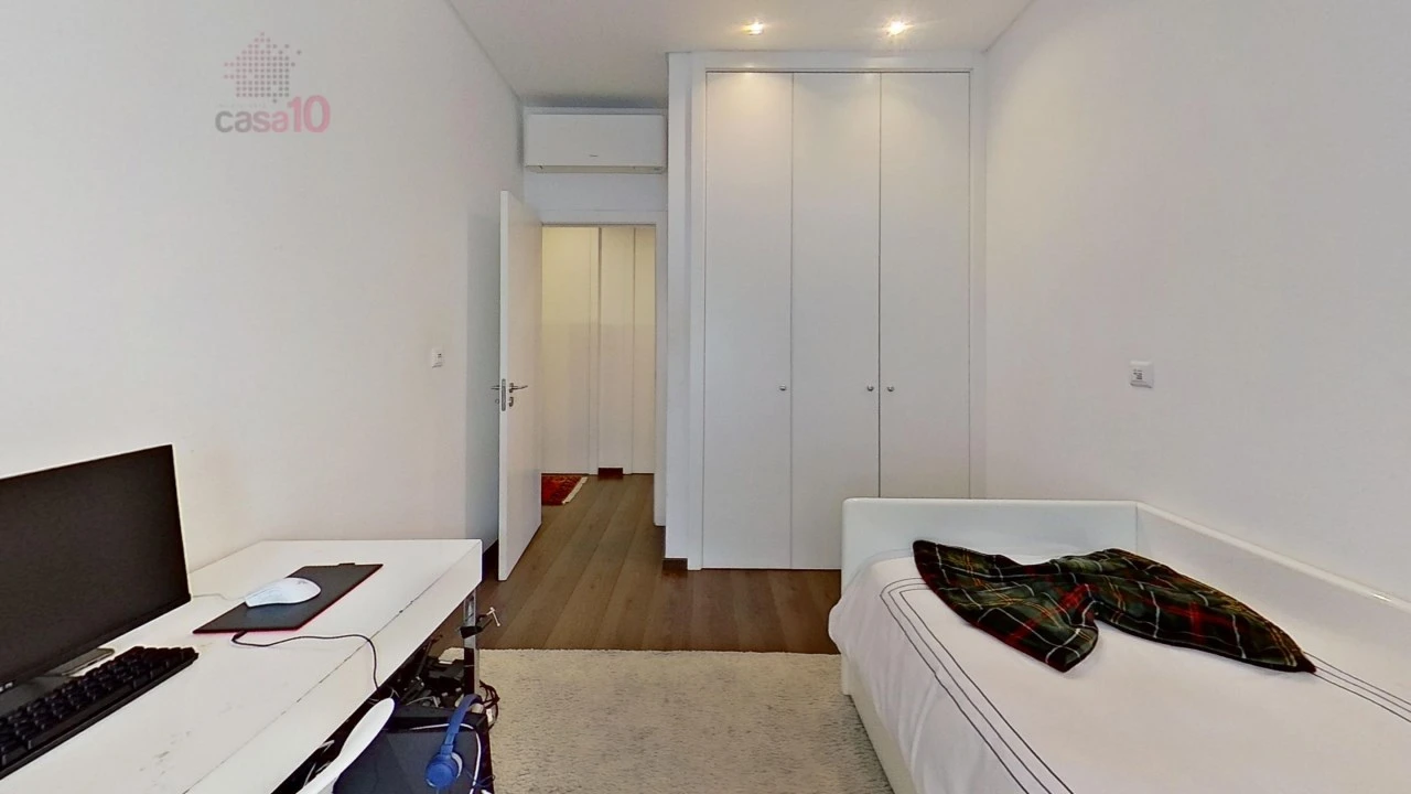 Apartamento T5 para Venda em Moscavide e Portela Foto 14