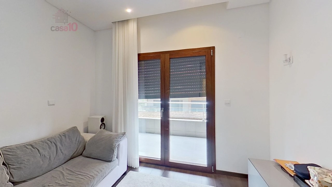 Apartamento T5 para Venda em Moscavide e Portela Foto 15