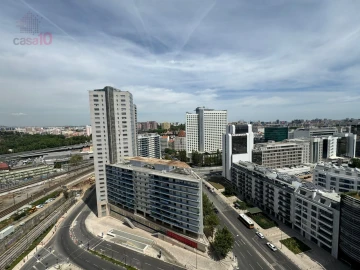 Apartamento T3 para Venda em Campolide