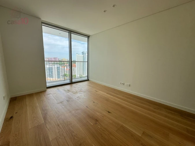 Apartamento T3 para Venda em Campolide Foto 8