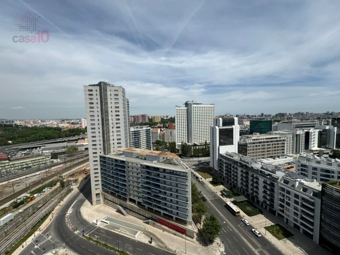 Apartamento T3 para Venda em Campolide Foto 34