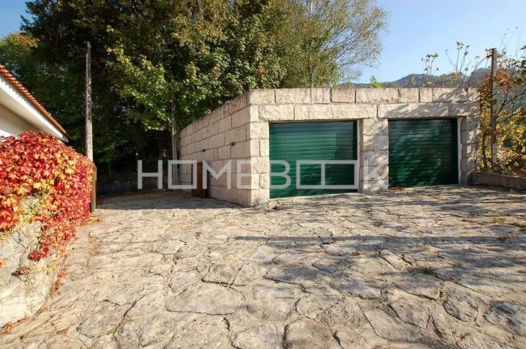 Moradia T7 para Venda em Caniçada e Soengas Foto 18