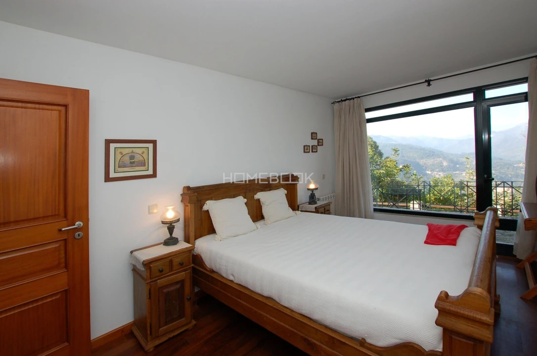 Moradia T7 para Venda em Caniçada e Soengas Foto 31