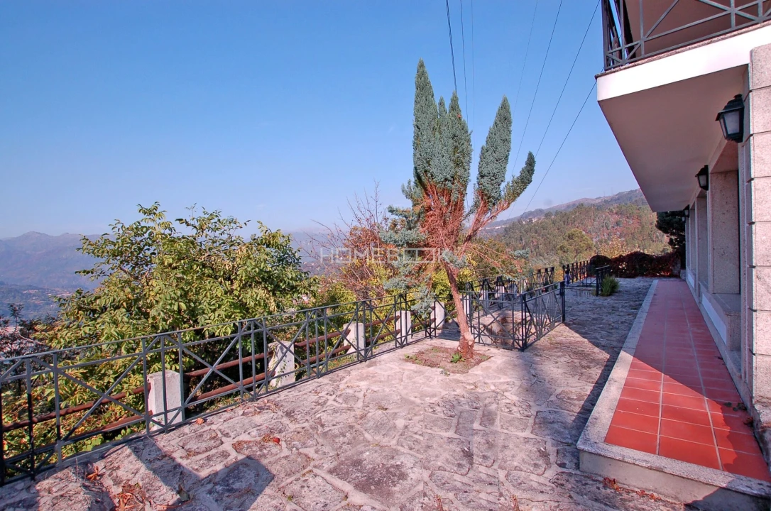 Moradia T7 para Venda em Caniçada e Soengas Foto 14