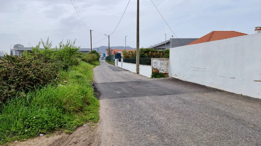 Terreno para Venda em Rio de Mouro Foto 4