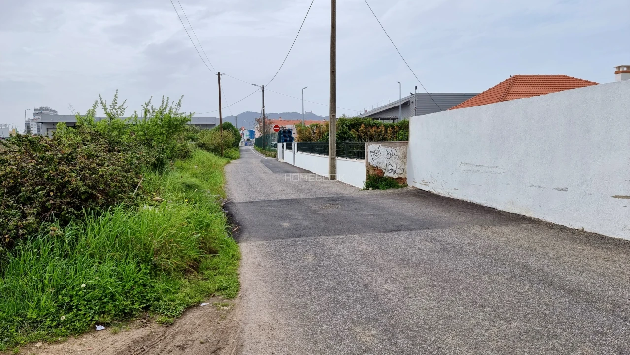 Terreno para Venda em Rio de Mouro Foto 4