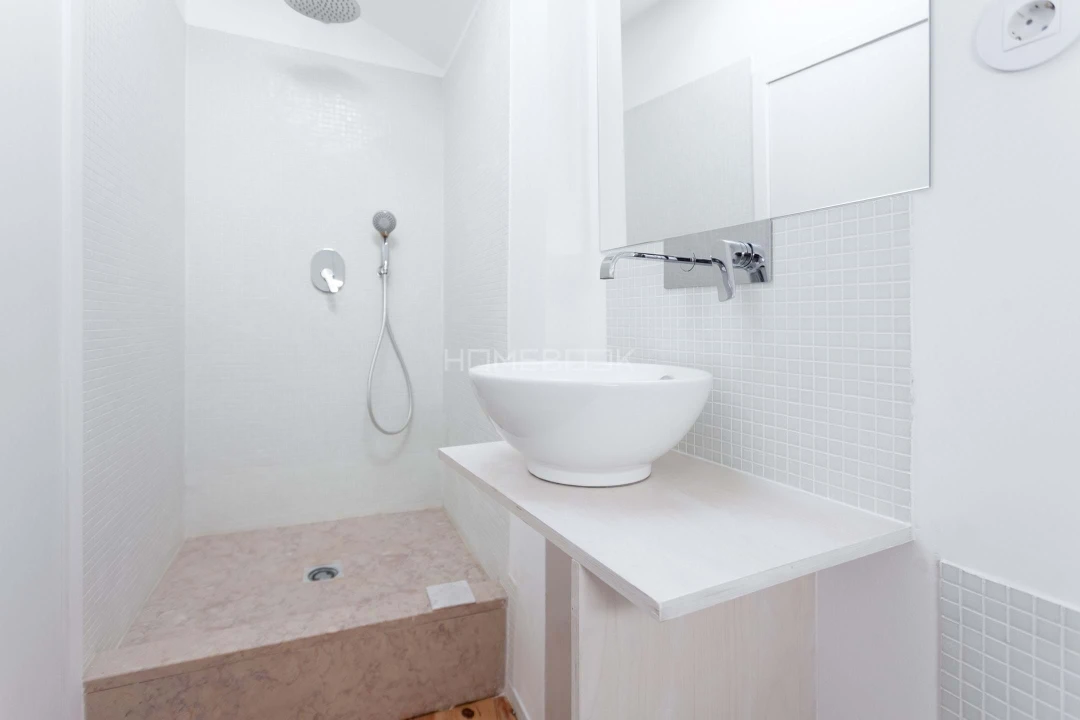 Apartamento T1 para Venda em Santa Maria Maior Foto 21
