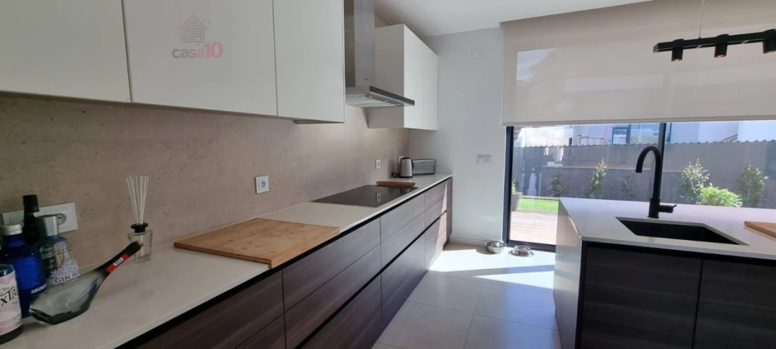 Moradia T5 para Venda em Alfragide Foto 27