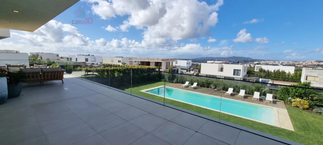 Moradia T5 para Venda em Alfragide Foto 22