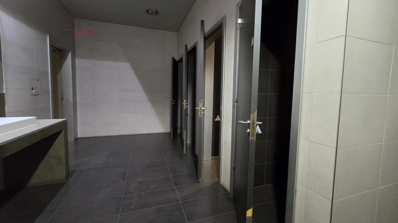 Loja para Venda em Parque das Nações Foto 18