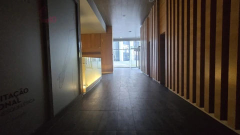 Loja para Venda em Parque das Nações