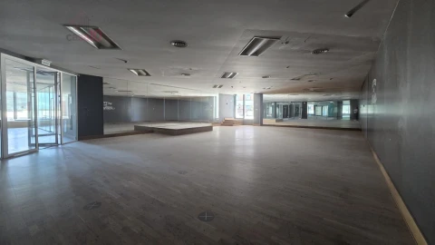 Loja para Venda em Parque das Nações