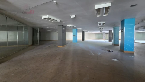 Loja para Venda em Parque das Nações