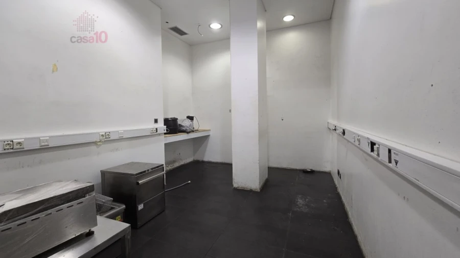 Loja para Venda em Parque das Nações Foto 6