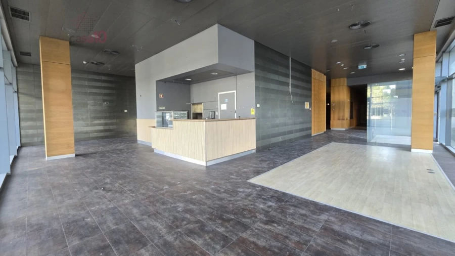 Loja para Arrendamento em Parque das Nações