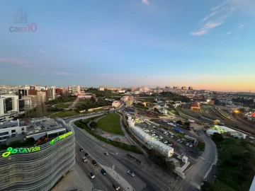 Apartamento T3 para Venda em Campolide