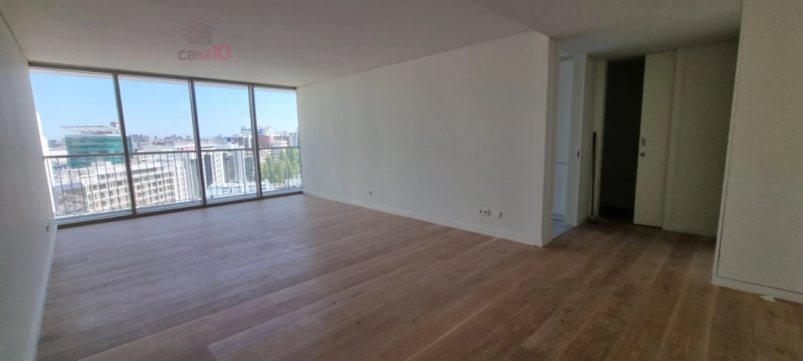 Apartamento T3 para Venda em Campolide Foto 13